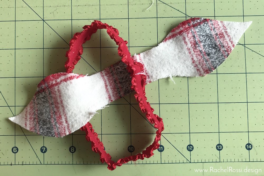 making-a-bow-for-a-headband