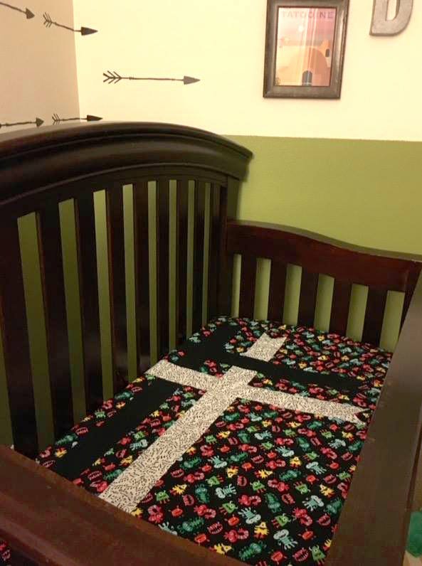 joyces-fitted-quilt-for-cribs